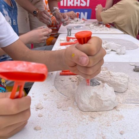 Arkerobox - Mini set arheologic educational si puzzle 3D, Roma antica, Colosseum - poza 2