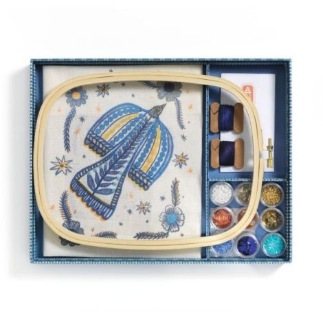 Atelier creativ 59 pentru adulti Broderie cu margele, Djeco - poza 2