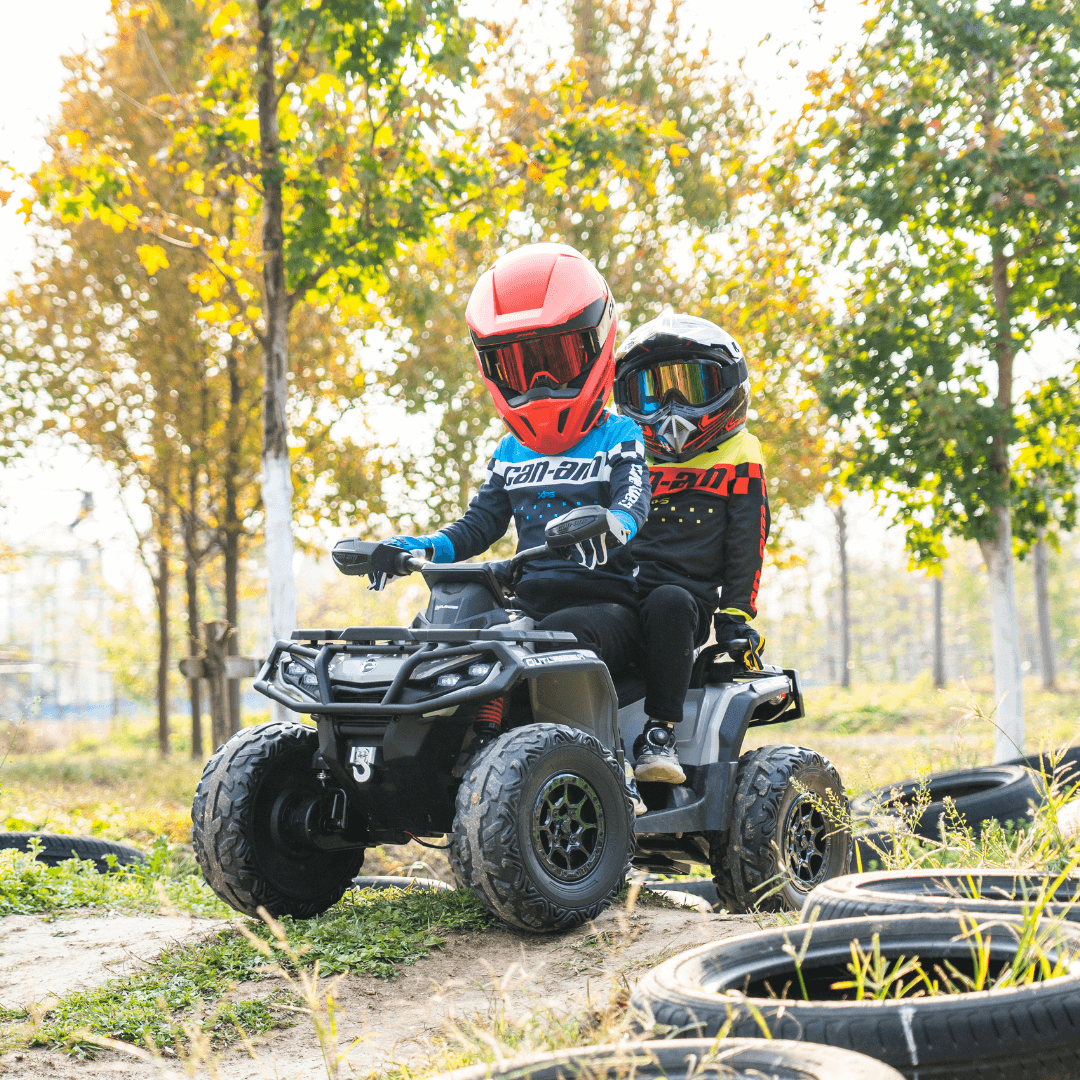 ATV electric pentru copii Can-Am Outlander cu 2 locuri 24V 4x4 800W, echipare Lux (CA005) Negru - Autokids.ro - poza 1