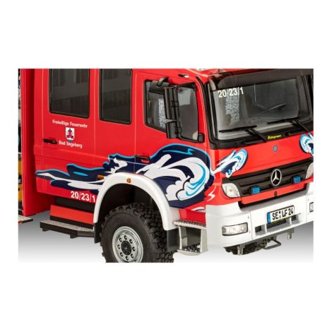 Automodel camionul de pompieri Schlingmann TLF 16 25, 228 piese, scara: 1:24, Revell 07586 - poza 4