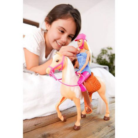 Barbie Set Papusa Cu Cal - poza 4