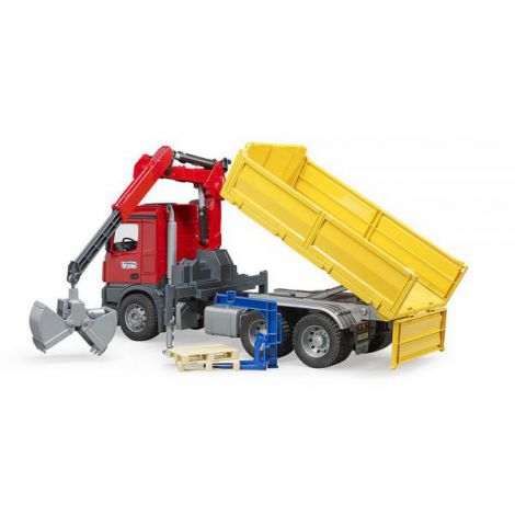 BRUDER - CAMION DE CONSTRUCTII CU MACARA MERCEDES BENZ AROCS SI 2 PALETI - poza 3