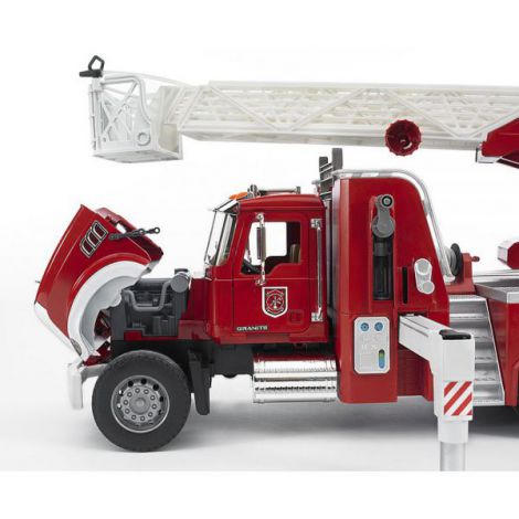 BRUDER - CAMION DE POMPIERI MACK GRANITE CU SCARA, POMPA DE APA SI SIRENA - poza 3