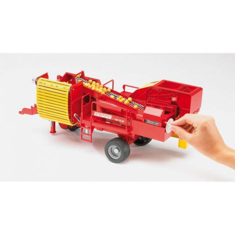 BRUDER - MASINA DE RECOLTAT CARTOFI GRIMME SE 75-0 - poza 5
