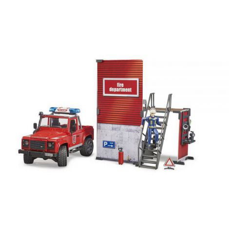 BRUDER - STATIE DE POMPIERI CU LAND ROVER DEFENDER SI POMPIER - poza 1