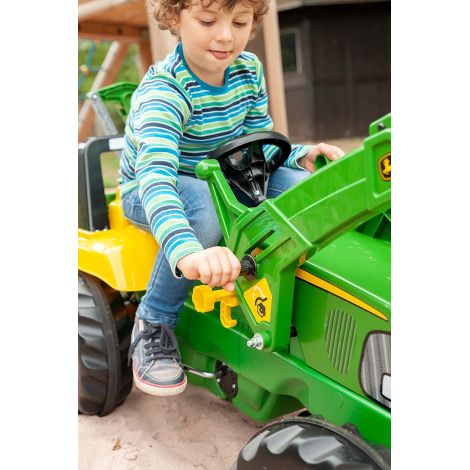Buldoexcavator cu pedale John Deere, tractor cu cupa fata si excavator spate - poza 5