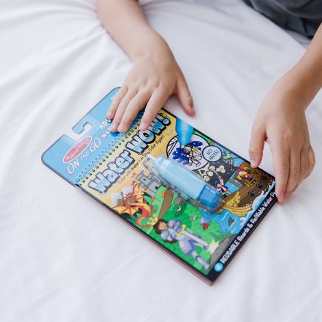 Carnet de colorat apa magica Aventuri Melissa and Doug - poza 5
