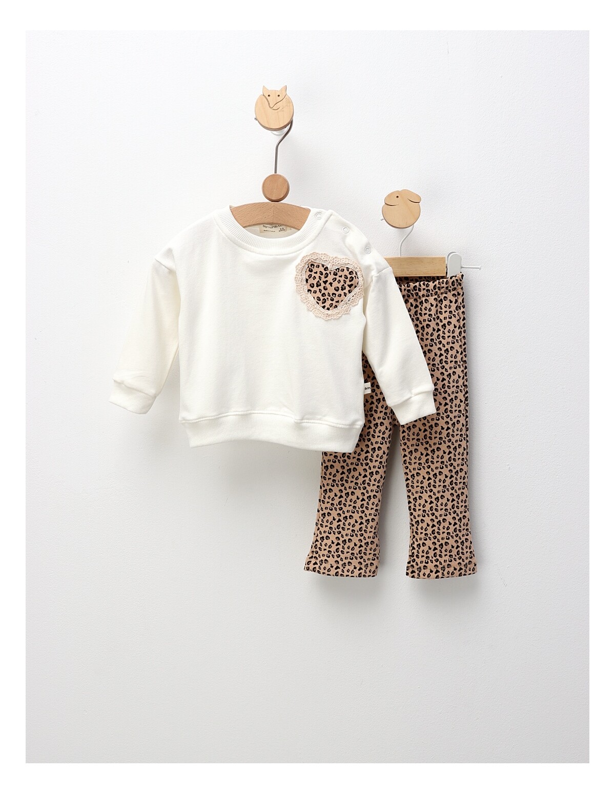 Compleu cu print leopard Sophia, alb-bej