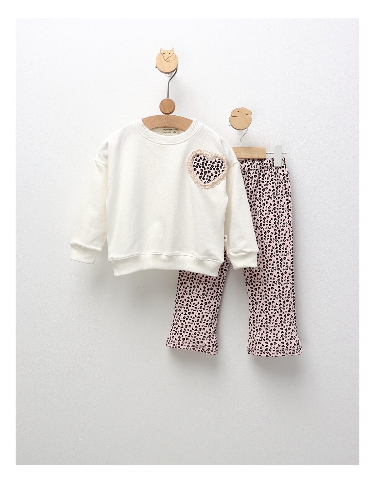 Compleu cu print leopard Sophia, alb-roz