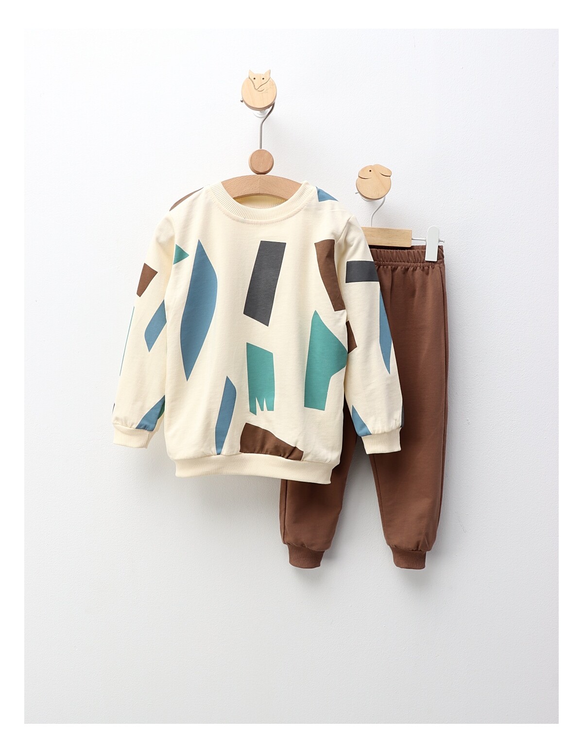 Compleu Geometric Design, maro