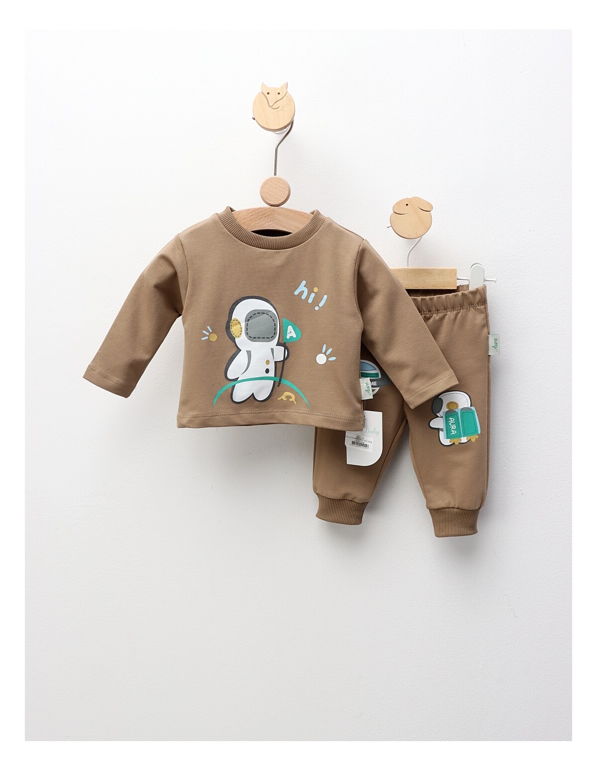 Compleu Hi Astronaut, maro