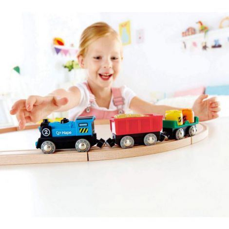 Hape Tren Marfar Cu Doua Vagoane - poza 3