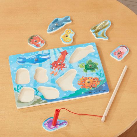 Joc de pescuit magnetic din lemn, Animale marine, 10 pise, 3 ani+, Melissa & Doug 3778 - poza 3