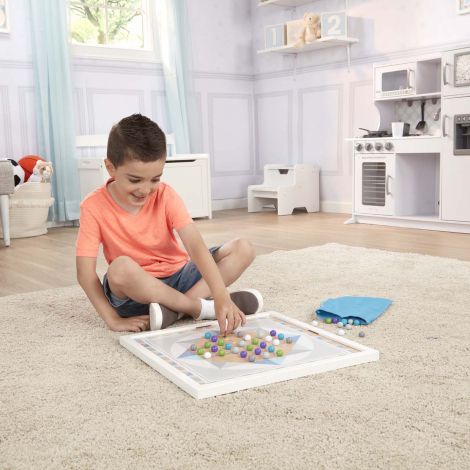 Joc de societate 2 in 1 Solitaire si Sah chinezesc - Melissa & Doug - poza 4