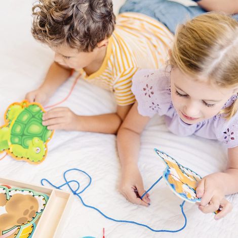 Joc din lemn cu sireturi Animale de companie Melissa and Doug 3782 - poza 5