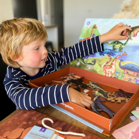 Joc educativ magnetic - Totul despre Dinozauri - poza 3