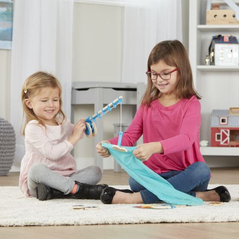 Joc magnetic de pescuit Melissa and Doug - poza 2