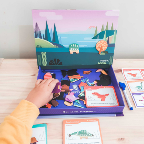 Joc puzzle magnetic de arta si asociere - Lumea dinozaurilor - poza 3