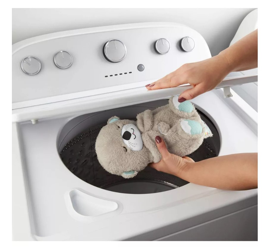 Jucarie de plus interactiva pentru bebelusi Fisher Price vidra - poza 5