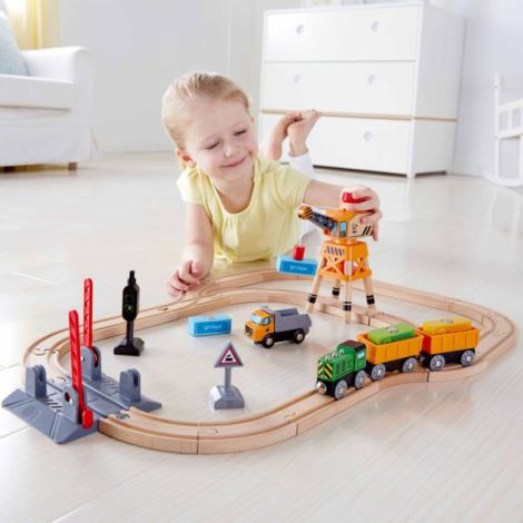 Jucarie din lemn - Set tren de marfa cu macara (34 piese) - poza 5