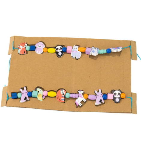 Kit creativ DIY - coliere si bratari cu margele din lemn , 12 animale de padure - poza 2