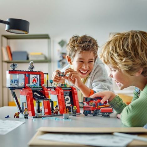 Lego City Statie Si Camion De Pompieri 60414 - poza 3
