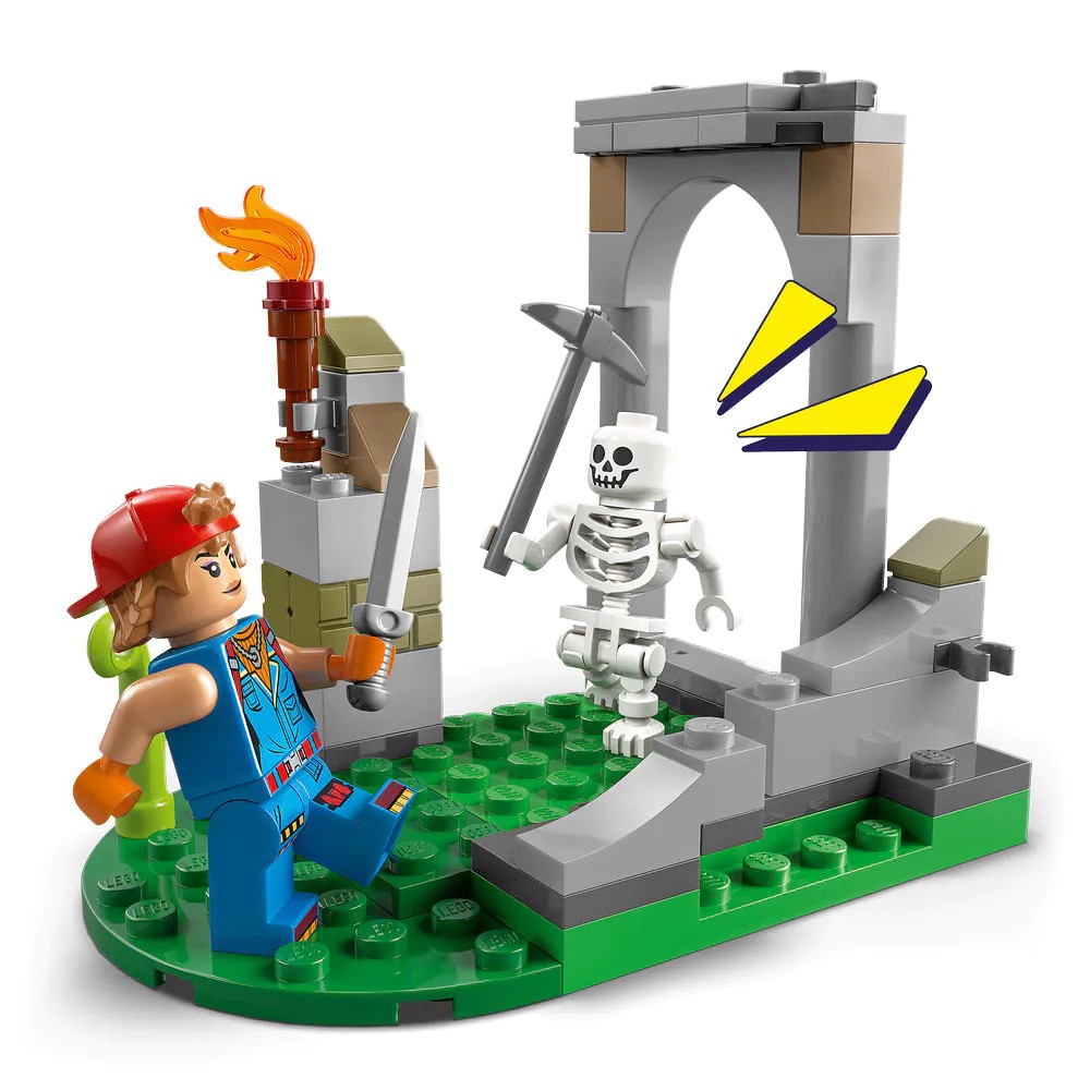 Lego Fortnite Tabara lui Peely si Spark Plug 77075 - poza 3