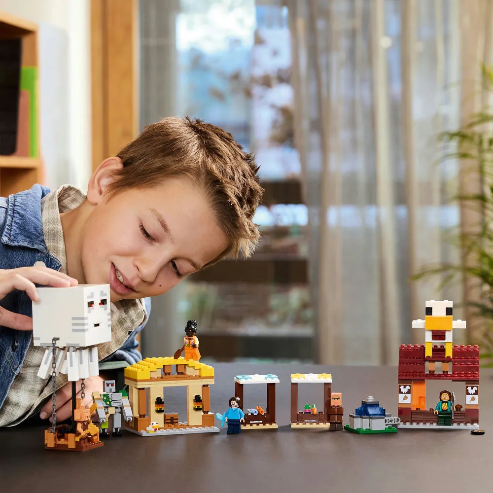 Lego Minecraft Atacul Baloanelor Ghast asupra satului 21273 - poza 5