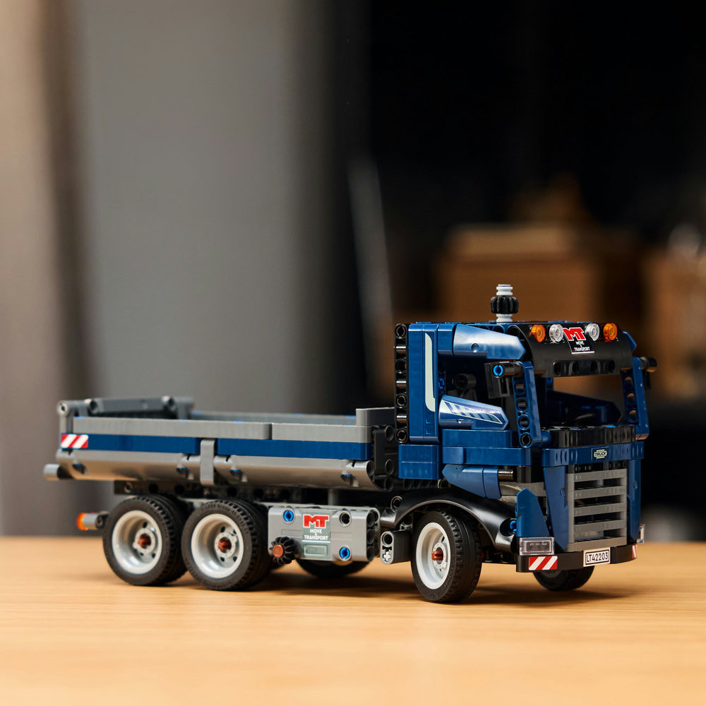 Lego Technic Camion cu bena basculanta 42203 - poza 3