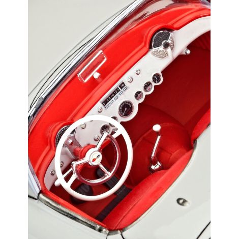 Macheta automobil Corvette Roadster 1953 – Revell scara 1:24 - poza 5