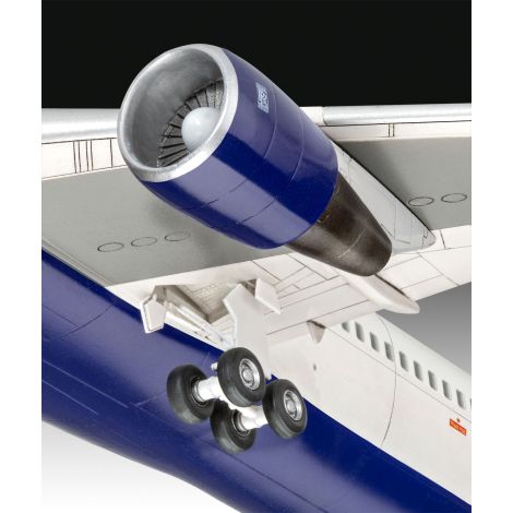 Macheta Avion Revell Boeing 767-300ER British Airways - Chelsea Rose Edition, Scara 1:144 - poza 5