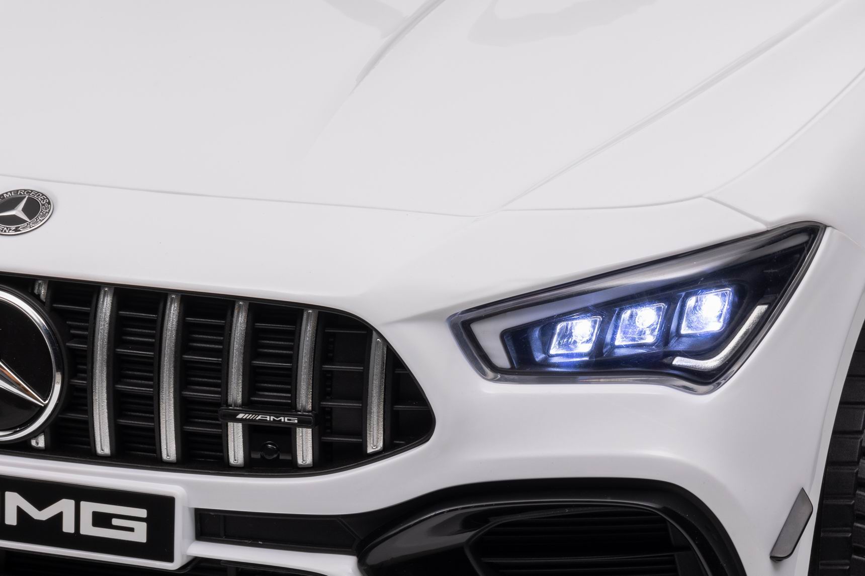 Masinuta electrica copii Mercedes-AMG CLA45 12V 90W Alb, roti EVA, scaun piele, telecomanda parentala, Bluetooth, Mercedes Benz - Autokids.ro - poza 2