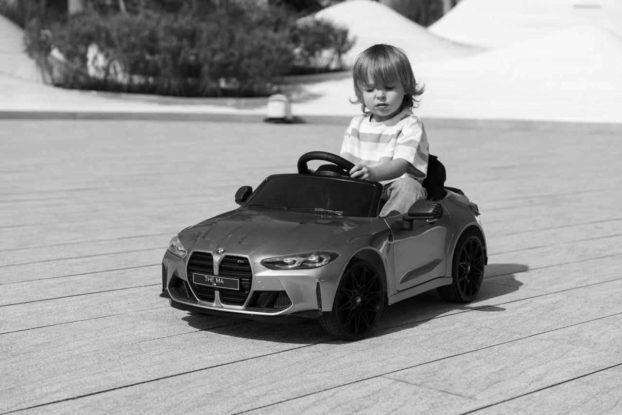 Masinuta electrica pentru copii BMW M4 Competition 12V 90W (sx2418) Visiniu metalizat - Autokids.ro - poza 4