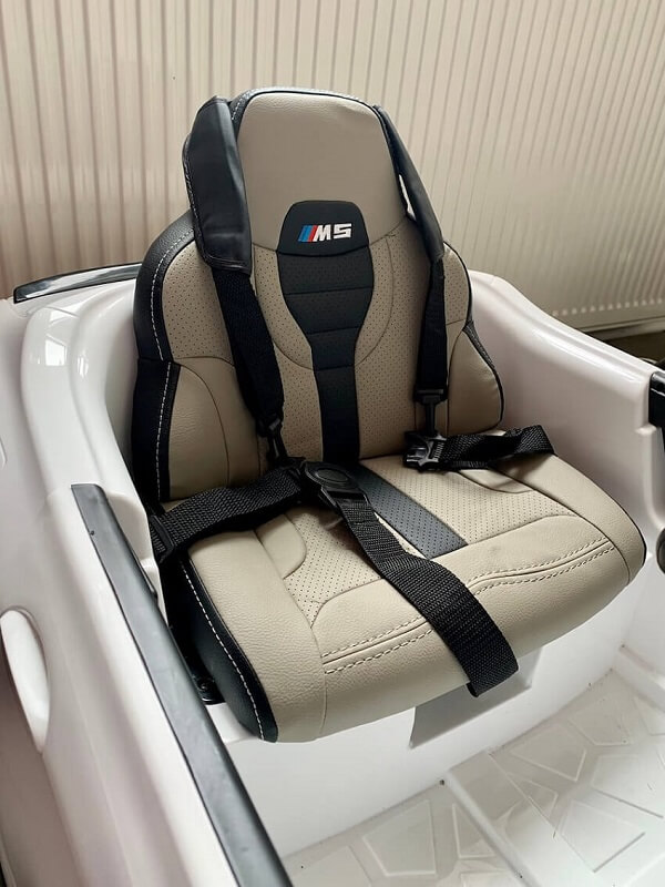 Masinuta electrica pentru copii BMW M5 F90 Lux 12V (2118) Alb - Autokids.ro - poza 3