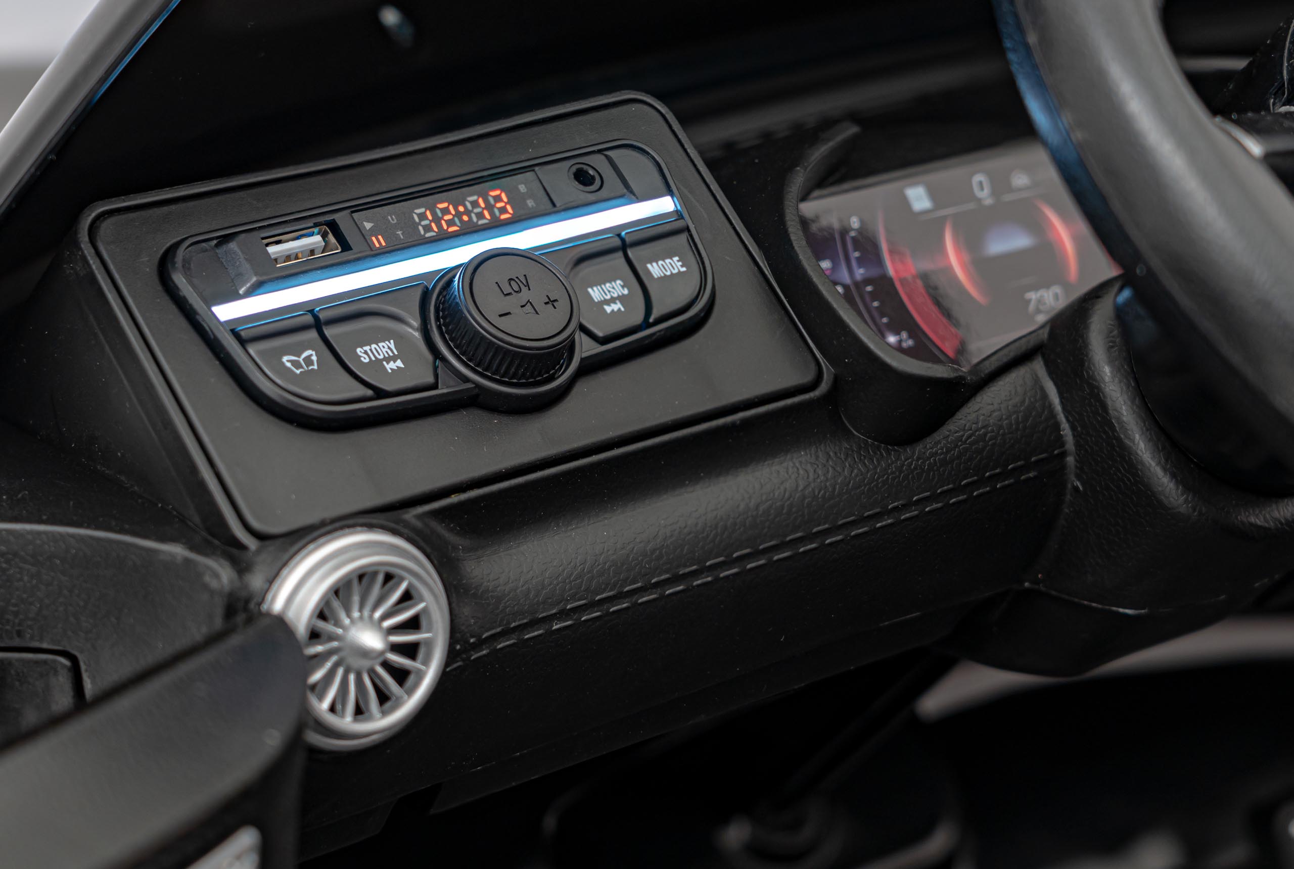 Masinuta electrica pentru copii Mercedes Benz AMG SL63 4x4 12V 200W (SL63) Negru - Autokids.ro - poza 5
