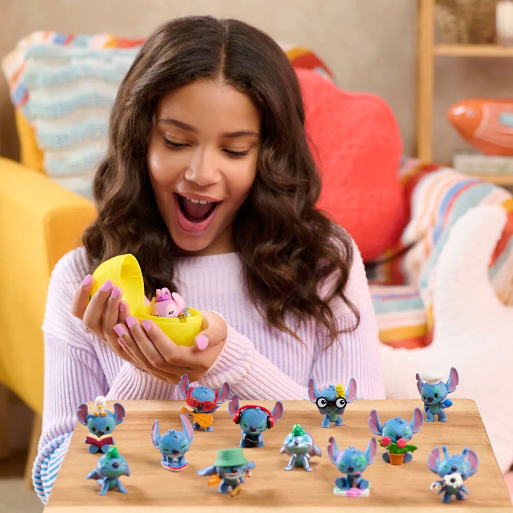 Mini figurina in capsula ananas surpriza Disney Stitch - poza 4