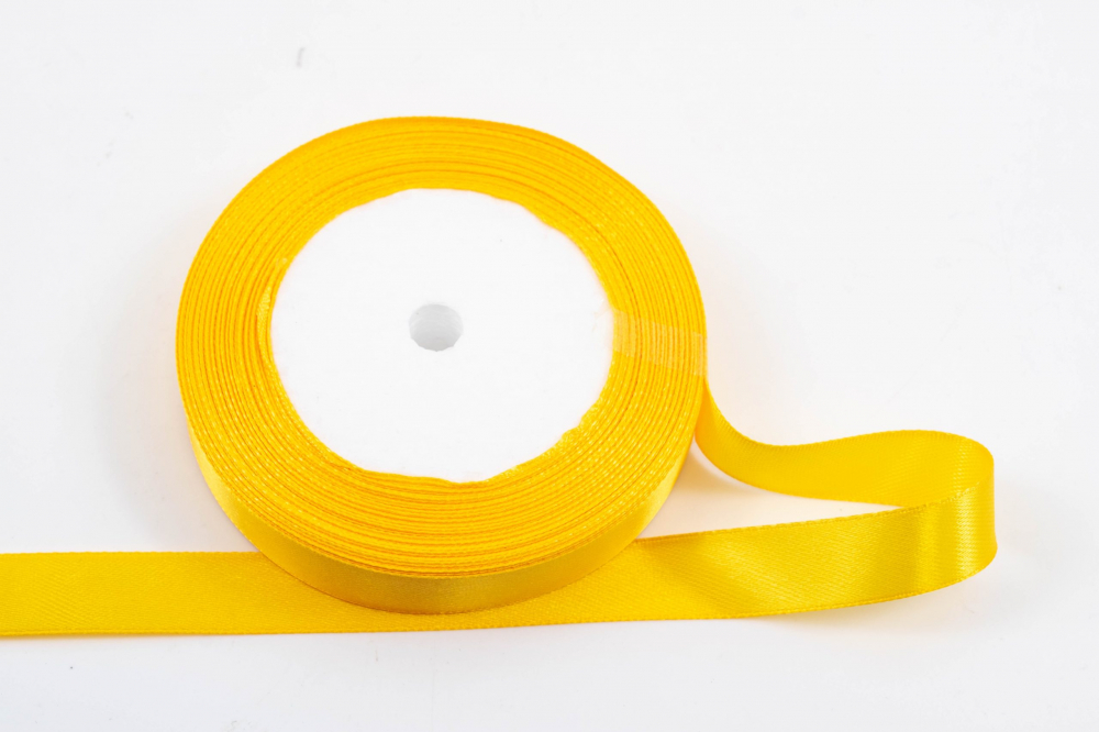 Panglica din satin pentru decorare,galben, 22.5m x 1.5 cm