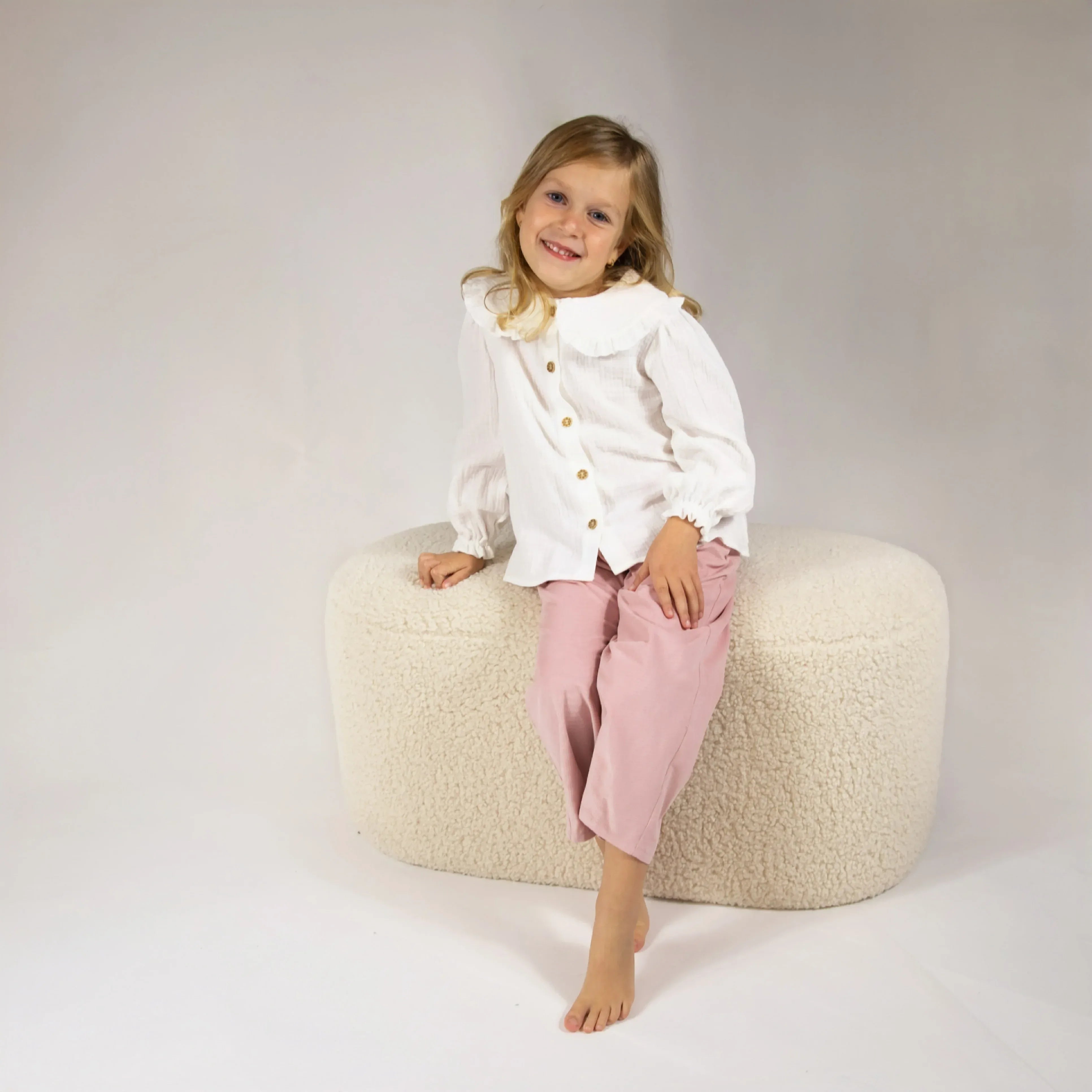 Pantaloni roz din catifea - 86