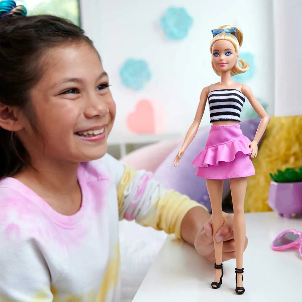 Papusa Barbie Fashionista cu top Black and White - poza 4