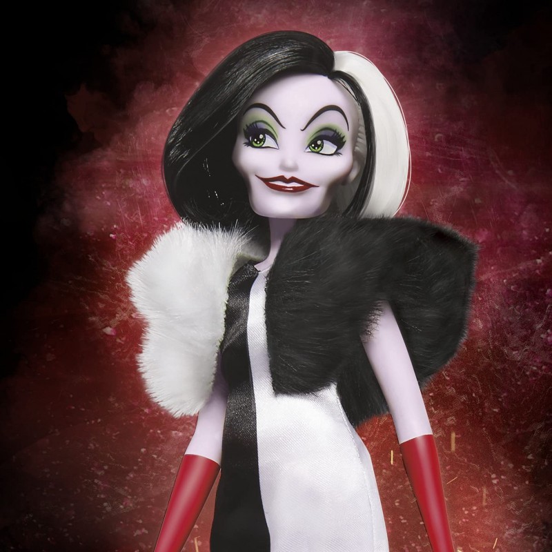 Papusa Disney Villains Cruella De Vil din 101 Dalmatieni - poza 3