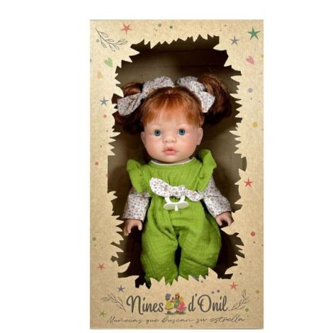 Papusa Nines D'Onil, Joy, cu parul roscat, cu salopeta verde, cu miros de vanilie 37 cm - poza 3