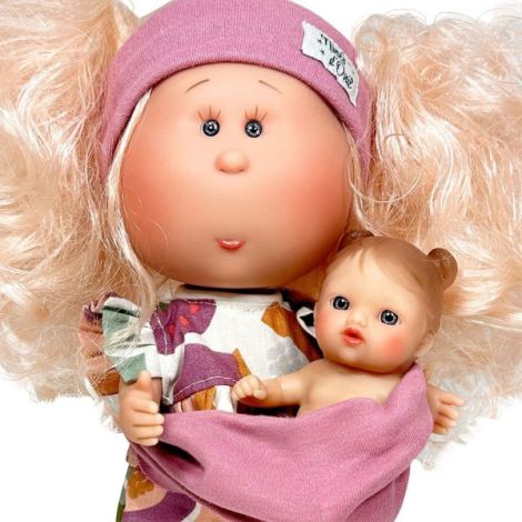 Papusa Nines D'Onil, Mia, cu parul blond, cu bebe, cu articulatii, cu miros de vanilie, 30 cm - poza 3