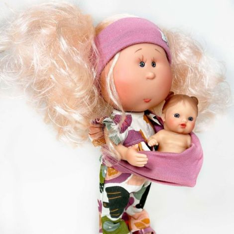 Papusa Nines D'Onil, Mia, cu parul blond, cu bebe, cu articulatii, cu miros de vanilie, 30 cm - poza 4