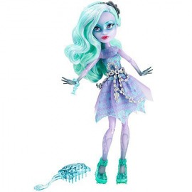 Papusa Twyla - Monster High Haunted - poza 2