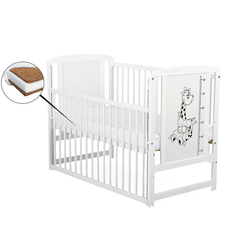 Patut din lemn bebe, 120x60 cm, Cu laterala culisanta, Din lemn de pin si mdf, Stabil si rezistent, Inaltime saltea reglabila pe 3 nivele, Laterala cu 3 bete detasabile, EN716-1, EN716-2, Alb, Babyneeds, Timmi Girafa + Saltea 8 cm
