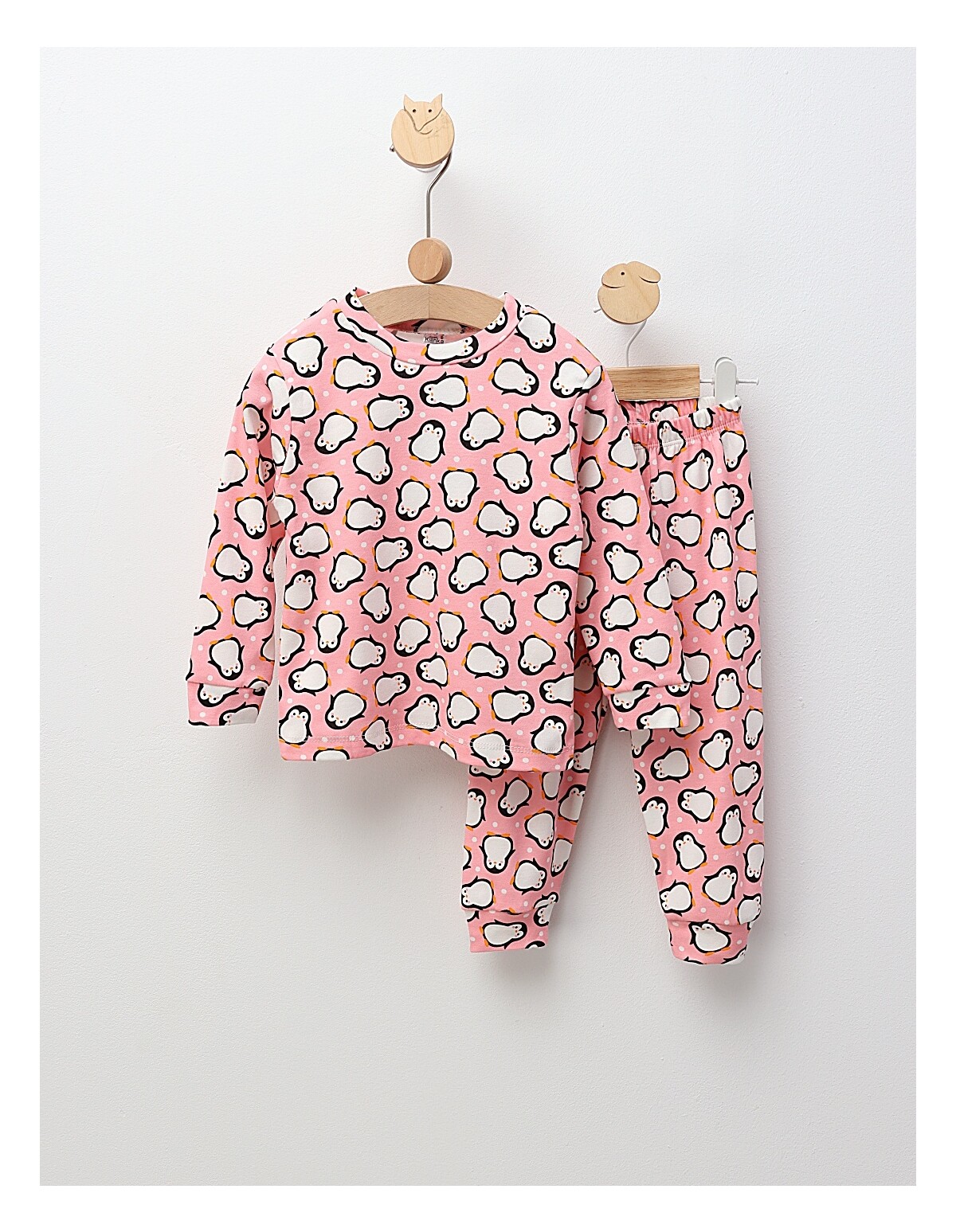 Pijama Pinguini Regali, model roz