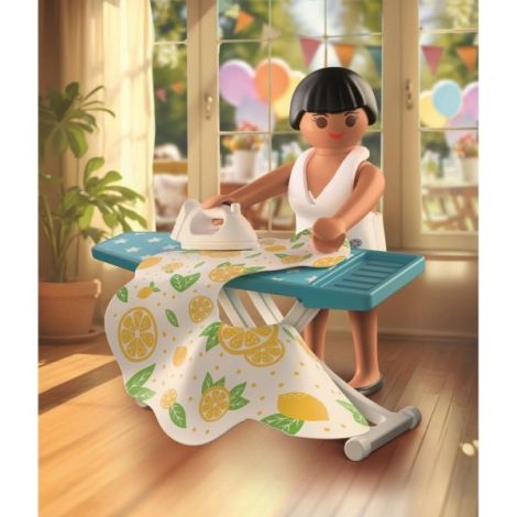 Playmobil - Figurina femeie cu masa de calcat - poza 4