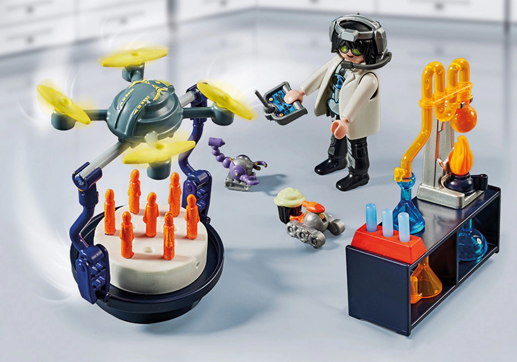 Playmobil PM71450 Cercetator Cu Roboti - poza 4