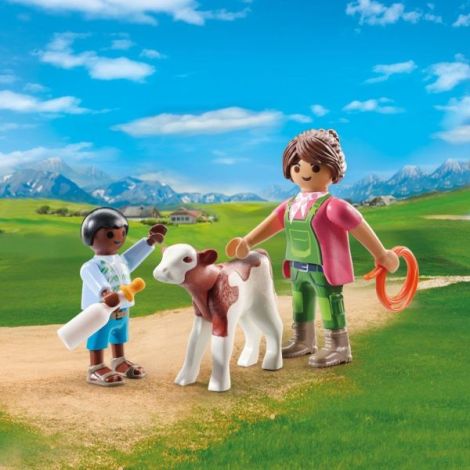 Playmobil - Set 2 figurine Femeie fermier cu copil si vitel - poza 4
