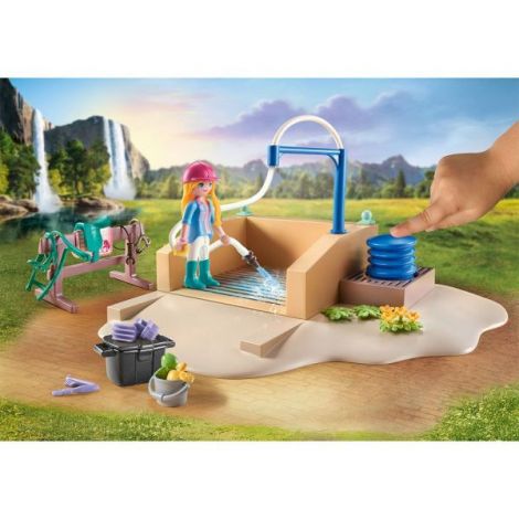 Playmobil - Spalatorie Cu Isabella Si Calutul Lioness - poza 2